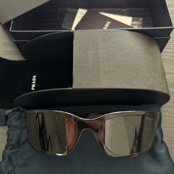 PRADA PR A14S 1AB5SO BLACK DARK WOMEN'S 60mm sunglasses - Picture 4 of 10